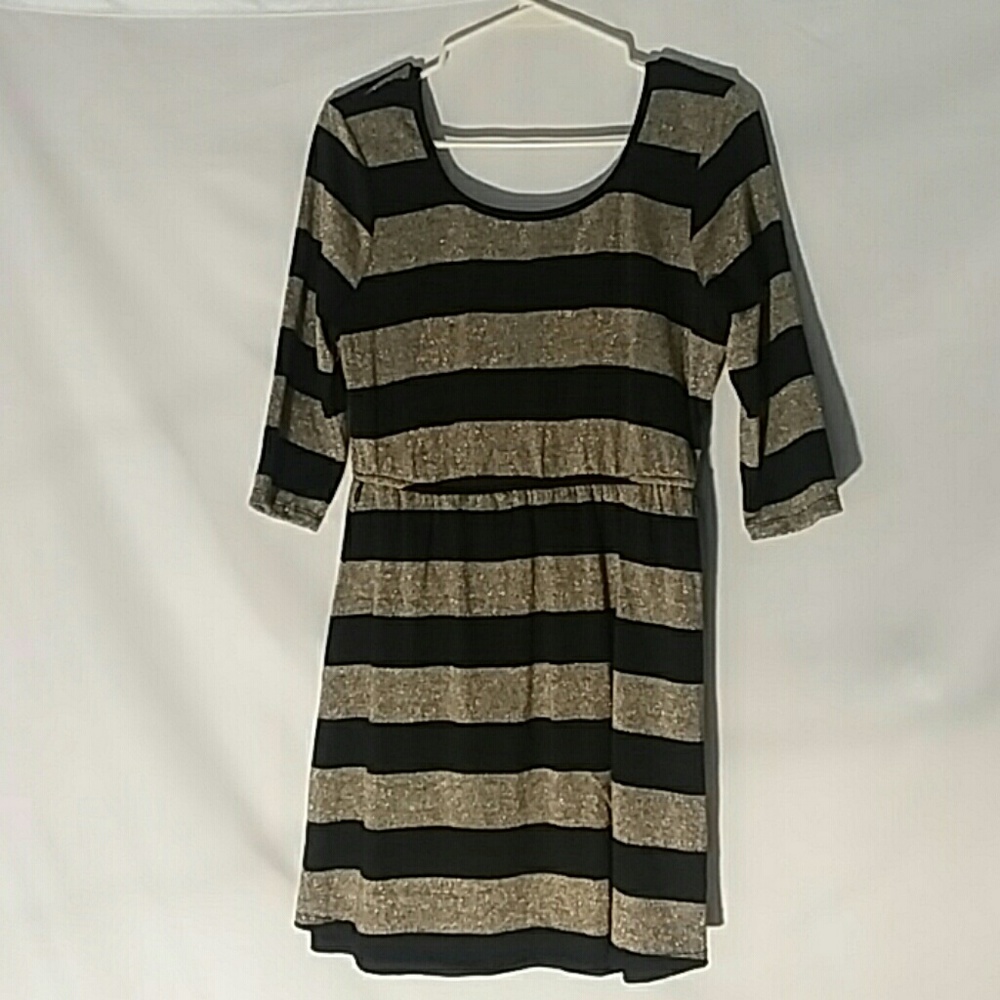 Speckless Dress Large Black and Gold
